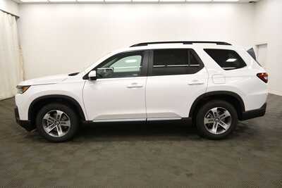 2026 Honda Pilot, $48745. Photo 4