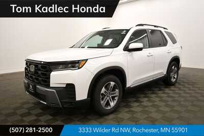 2026 Honda Pilot, $48745. Photo 1