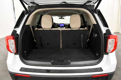 2023 Ford Explorer, $28349. Photo 7