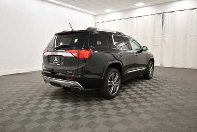 2017 GMC Acadia, $15843. Photo 8