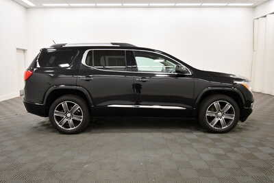 2017 GMC Acadia, $15843. Photo 9