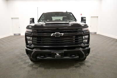 2025 Chevrolet 2500 Crew Cab, $50849. Photo 11