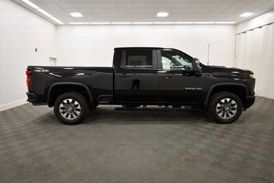 2025 Chevrolet 2500 Crew Cab, $50849. Photo 9