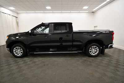 2024 Chevrolet 1500 Crew Cab, $39349. Photo 4