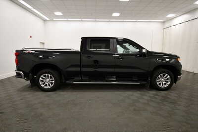 2024 Chevrolet 1500 Crew Cab, $39349. Photo 9