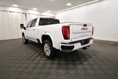 2023 GMC 3500 Crew Cab, $62349. Photo 5