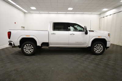2023 GMC 3500 Crew Cab, $62349. Photo 9