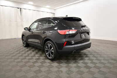 2022 Ford Escape, $22349. Photo 5