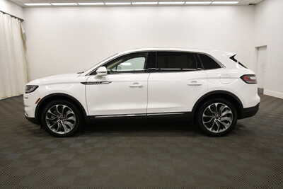 2022 Lincoln Nautilus, $37349. Photo 4