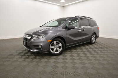2019 Honda Odyssey, $16345. Photo 2