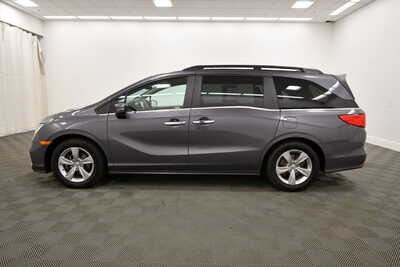 2019 Honda Odyssey, $16345. Photo 4