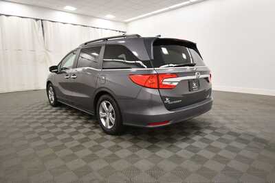 2019 Honda Odyssey, $16345. Photo 5