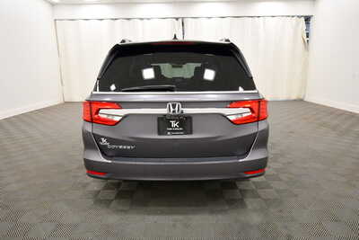 2019 Honda Odyssey, $16345. Photo 6