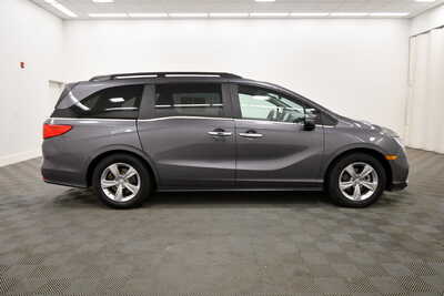 2019 Honda Odyssey, $16345. Photo 9