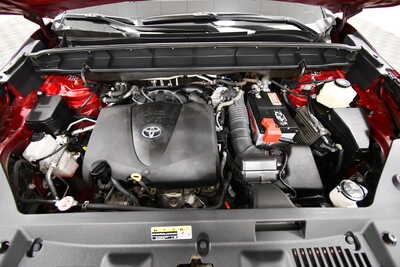 2021 Toyota Highlander, $28586. Photo 12