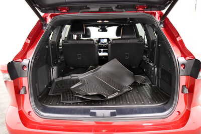 2021 Toyota Highlander, $28586. Photo 7