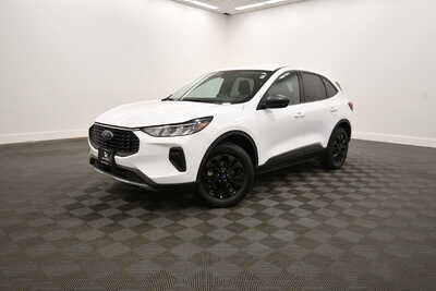 2025 Ford Escape, $24349. Photo 2