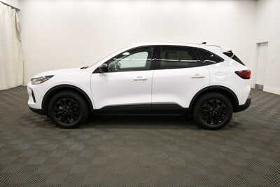 2025 Ford Escape, $24349. Photo 4