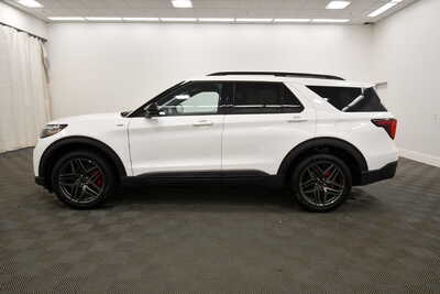 2025 Ford Explorer, $37849. Photo 4