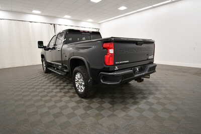 2024 Chevrolet 3500 Crew Cab, $60349. Photo 5