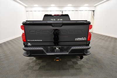 2024 Chevrolet 3500 Crew Cab, $60349. Photo 6