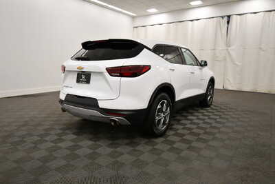 2025 Chevrolet Blazer, $28849. Photo 8