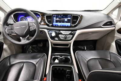 2024 Chrysler Pacifica, $35349. Photo 3