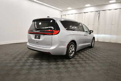 2024 Chrysler Pacifica, $35349. Photo 8