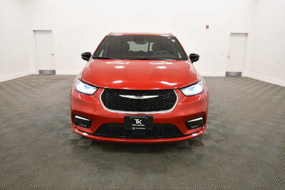 2025 Chrysler Pacifica, $28849. Photo 11