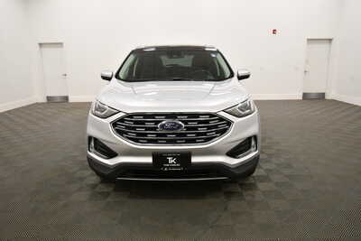 2019 Ford Edge, $18329. Photo 11