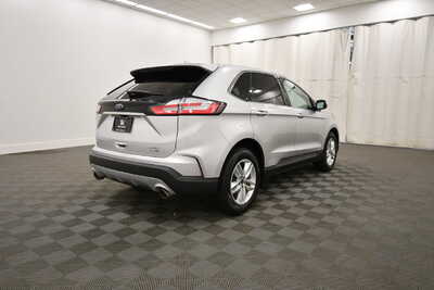 2019 Ford Edge, $18329. Photo 8