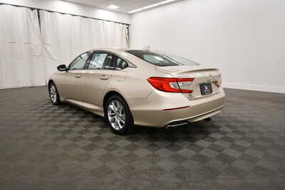 2018 Honda Accord, $21149. Photo 5