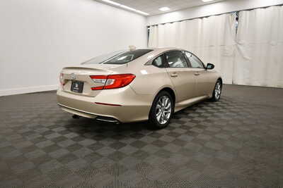 2018 Honda Accord, $21149. Photo 8