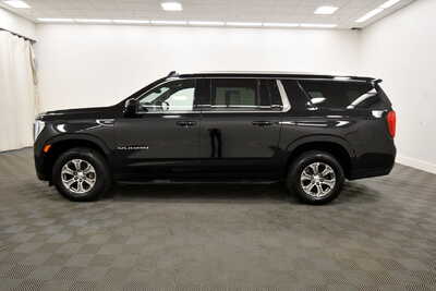 2023 GMC Yukon XL, $41349. Photo 4