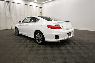 2014 Honda Accord, $12847. Photo 5