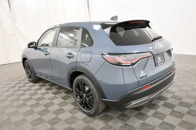 2027 Honda HR-V, $31905. Photo 5