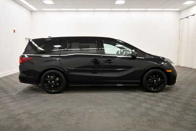 2023 Honda Odyssey, $32349. Photo 9