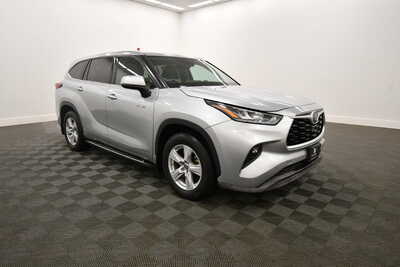 2020 Toyota Highlander, $25349. Photo 10