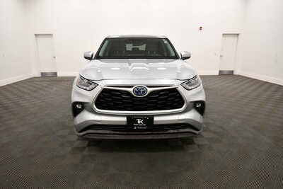 2020 Toyota Highlander, $25349. Photo 11