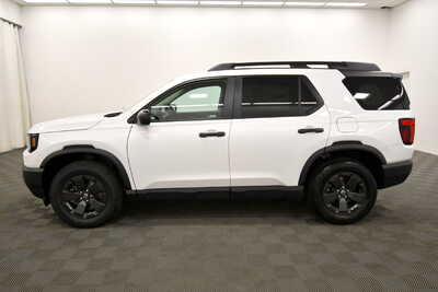 2026 Honda Passport, $47000. Photo 4
