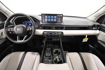 2026 Honda Pilot, $54090. Photo 10
