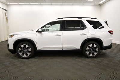 2026 Honda Pilot, $55645. Photo 4