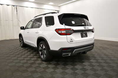 2026 Honda Pilot, $55645. Photo 5