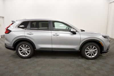 2027 Honda CR-V, $36177. Photo 8