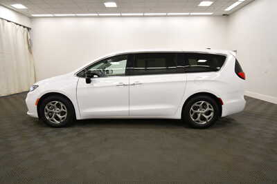 2024 Chrysler Pacifica, $35349. Photo 4
