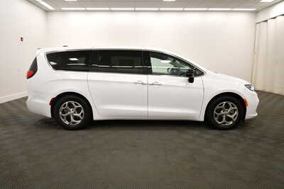 2024 Chrysler Pacifica, $35349. Photo 9