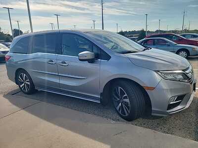 2018 Honda Odyssey, $0. Photo 2
