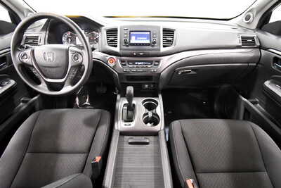2019 Honda Ridgeline, $21849. Photo 3