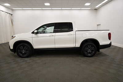 2019 Honda Ridgeline, $21849. Photo 4