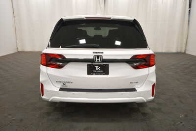 2027 Honda Odyssey, $55740. Photo 6